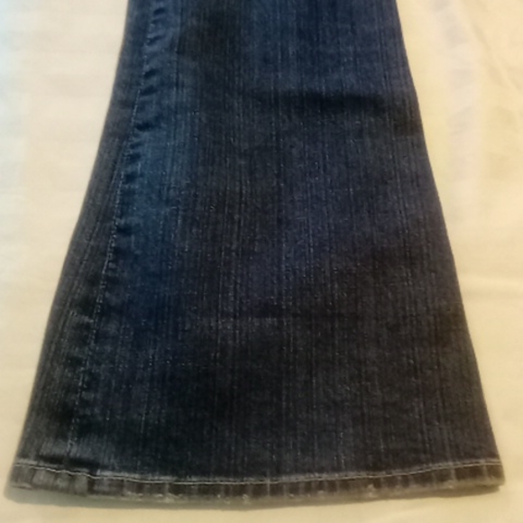 Clothes - Picture 3 of 5